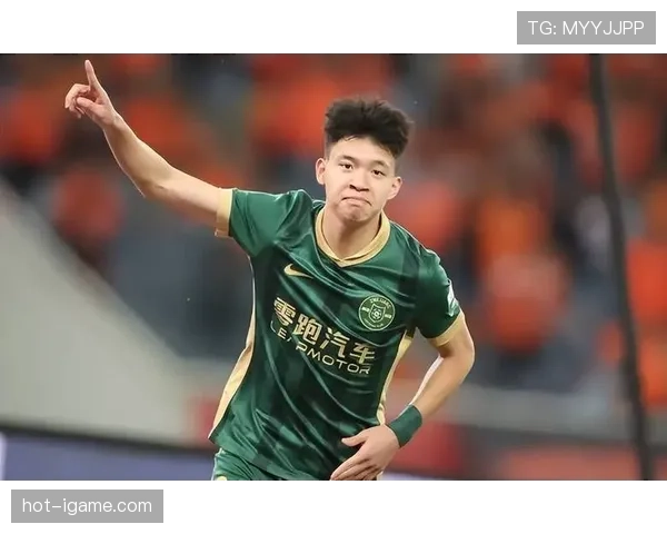 足球新星崛起：年轻天才重塑赛场格局，释放未来无限潜能