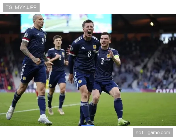 苏格兰主帅克拉克信心满满迎战新挑战，球队状态回升引期待