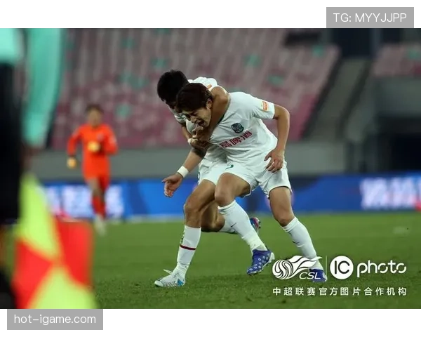 泰国队陈肇钧精彩发挥助球队斩获关键胜利