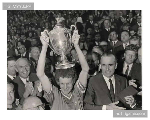 圣埃蒂安重组管理层,新任总监掌舵绿衫军开启复兴新篇章 圣埃蒂安重组管理层,新任总监掌舵绿衫军开启复兴新篇章