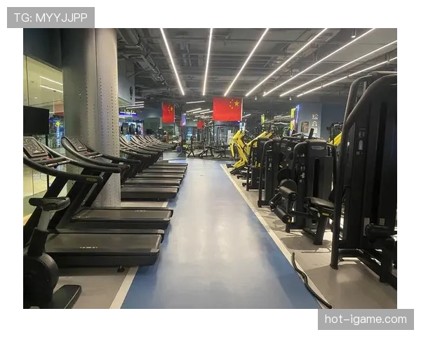 谌利军这训练强度，凌晨四点健身房打卡是认真的？